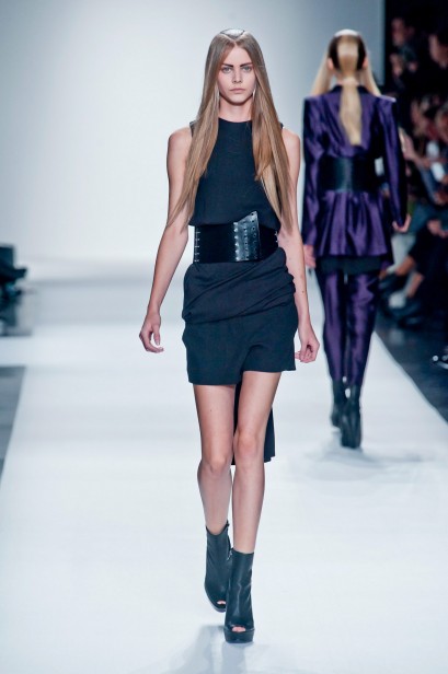 detalhes-ann-demeulemeester-paris-verao-2013-102
