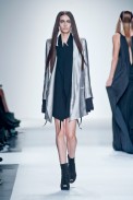 detalhes-ann-demeulemeester-paris-verao-2013-112