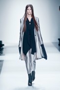detalhes-ann-demeulemeester-paris-verao-2013-113