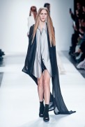 detalhes-ann-demeulemeester-paris-verao-2013-114