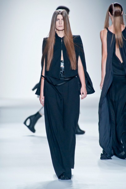 detalhes-ann-demeulemeester-paris-verao-2013-115