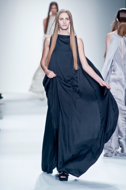 detalhes-ann-demeulemeester-paris-verao-2013-117