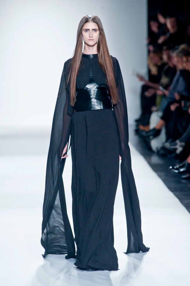 detalhes-ann-demeulemeester-paris-verao-2013-134