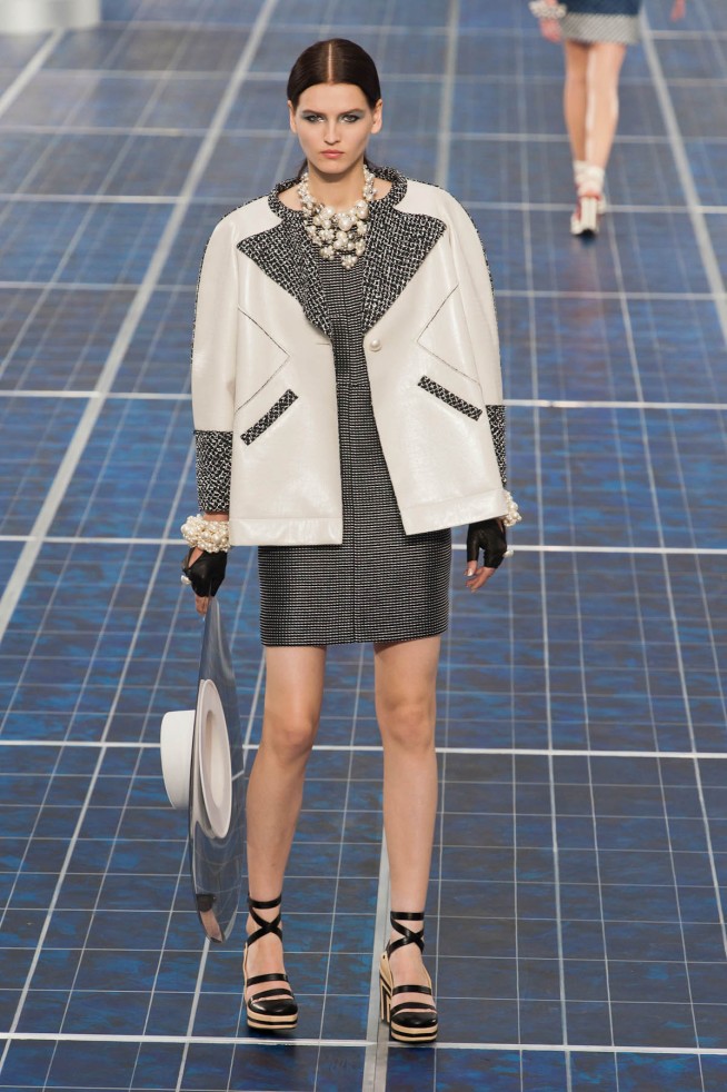 desfile-chanel-paris-verao-2013-125