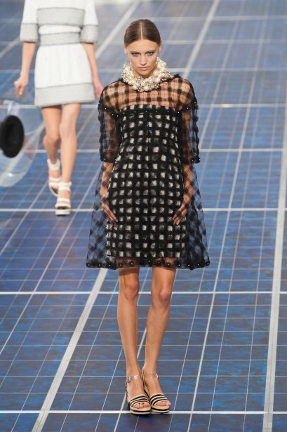desfile-chanel-paris-verao-2013-136