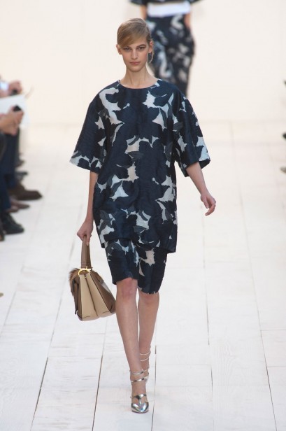 desfile-chloe-paris-verao2013-07