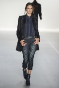 desfile-colcci-spfw-inverno2013 (61)
