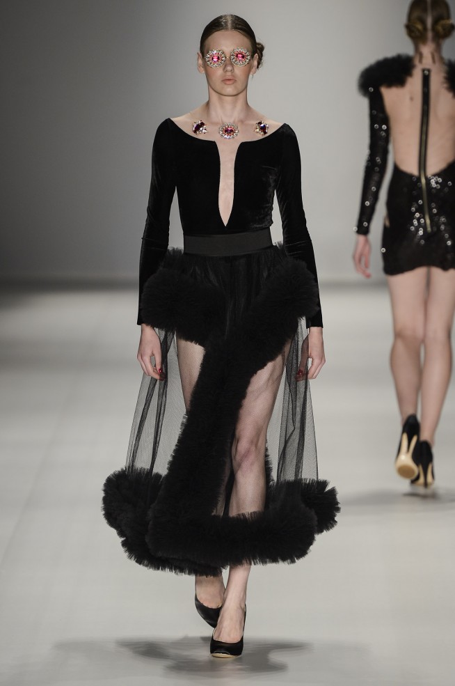 desfile-fh-por-fause-haten-spfw-inv2013 (10)