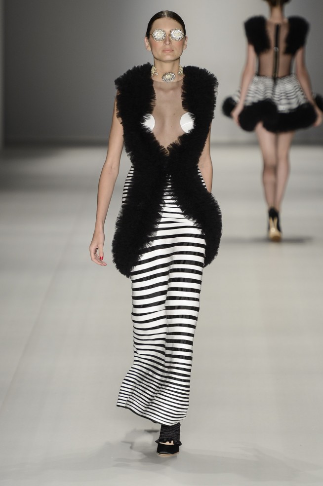 desfile-fh-por-fause-haten-spfw-inv2013 (5)
