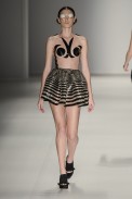 desfile-fh-por-fause-haten-spfw-inv2013 (6)