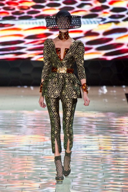 desfile-mcqueen-paris-verao-2013-106