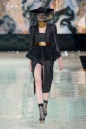 desfile-mcqueen-paris-verao-2013-111