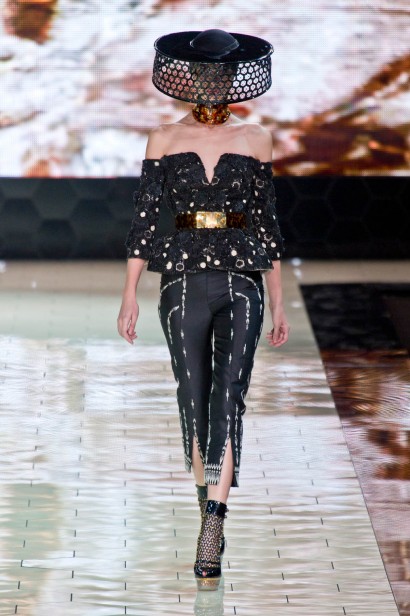 desfile-mcqueen-paris-verao-2013-116