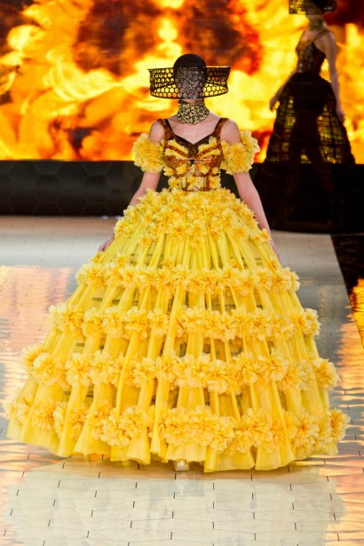 desfile-mcqueen-paris-verao-2013-128