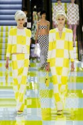 desfile-vuitton-paris-verao2013-02