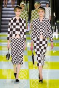 desfile-vuitton-paris-verao2013-06