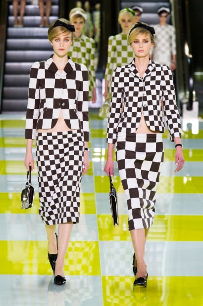 desfile-vuitton-paris-verao2013-06