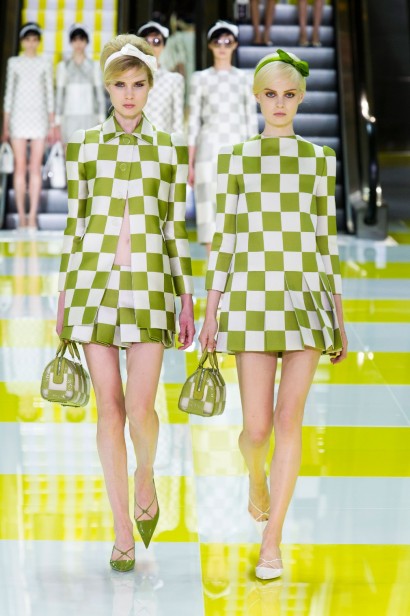 desfile-vuitton-paris-verao2013-07
