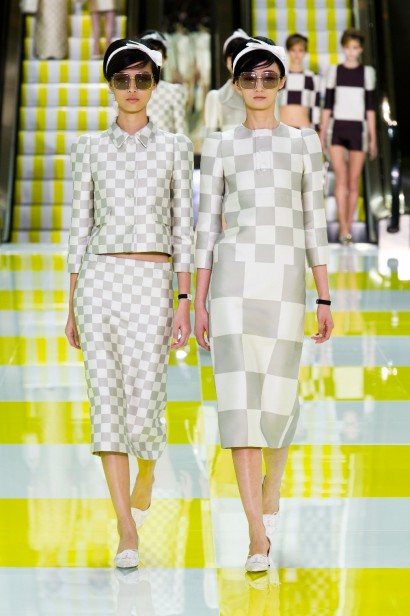desfile-vuitton-paris-verao2013-08