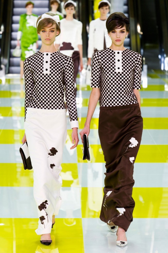 desfile-vuitton-paris-verao2013-13