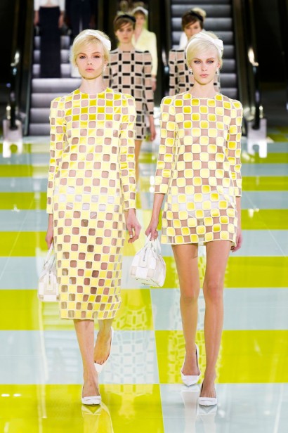 desfile-vuitton-paris-verao2013-22
