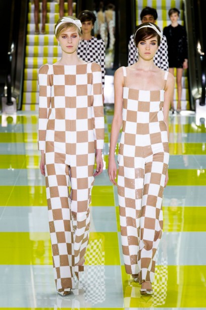 desfile-vuitton-paris-verao2013-26