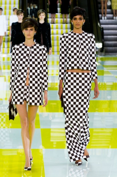 desfile-vuitton-paris-verao2013-27