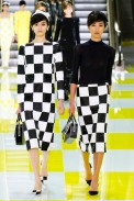 desfile-vuitton-paris-verao2013-31