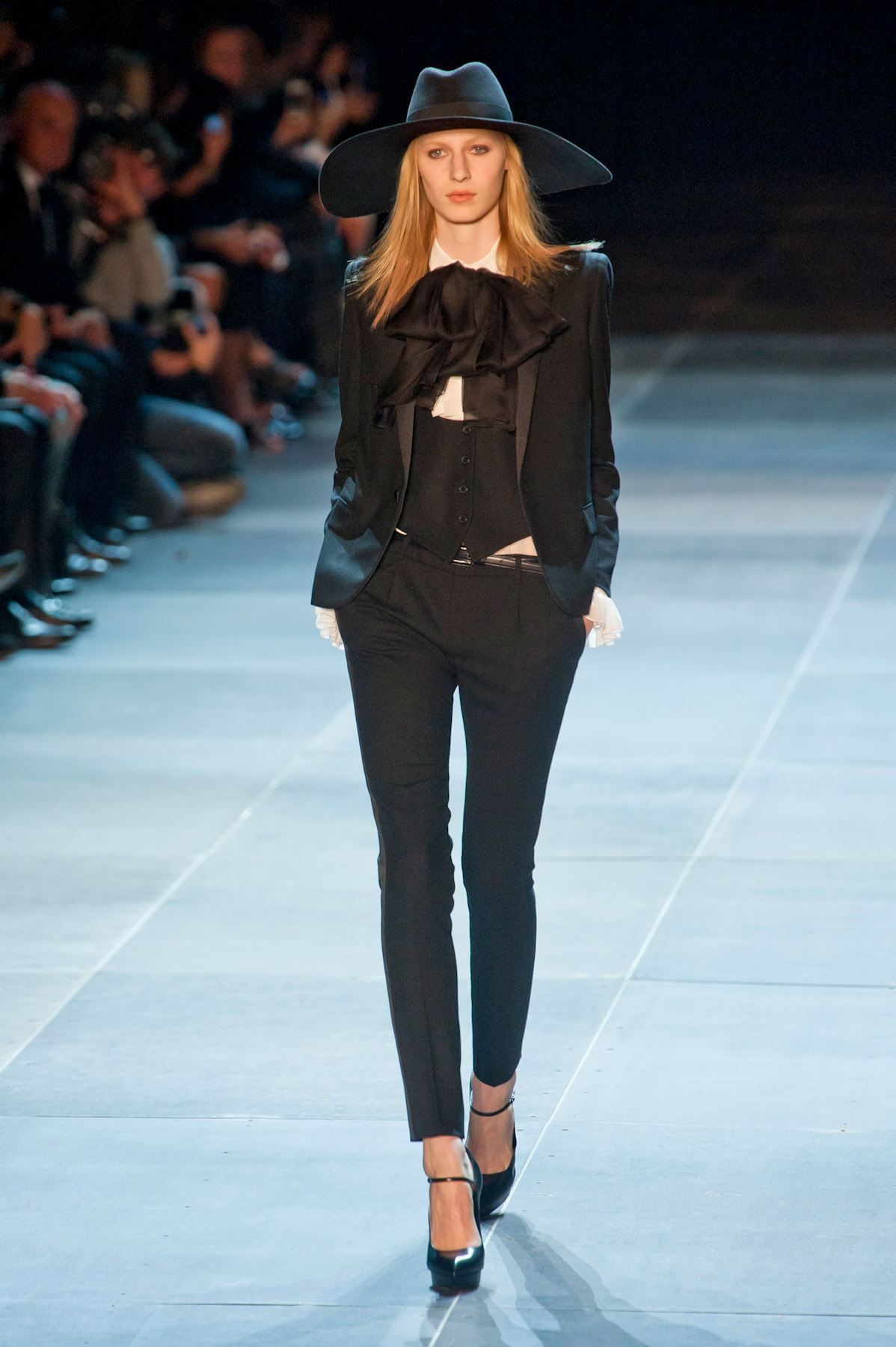 desfile-ysl-paris-verao-2013-100