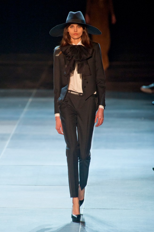desfile-ysl-paris-verao-2013-102