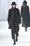 desfile-ann-demeulemeester-mennverno2013-13