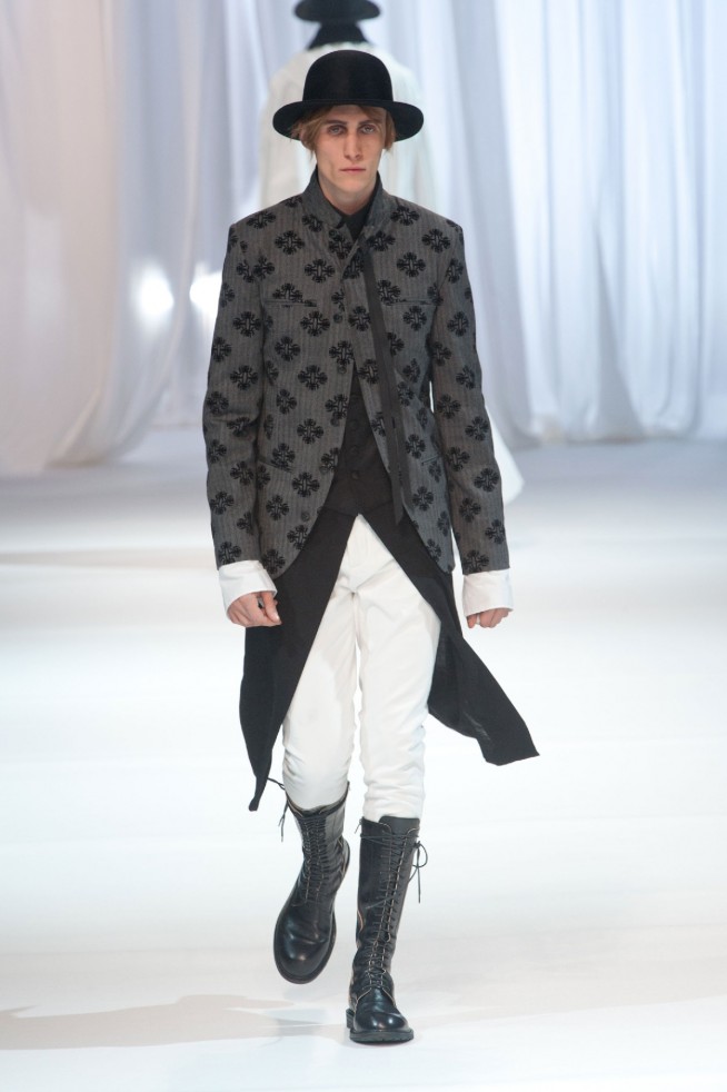 desfile-ann-demeulemeester-mennverno2013-19