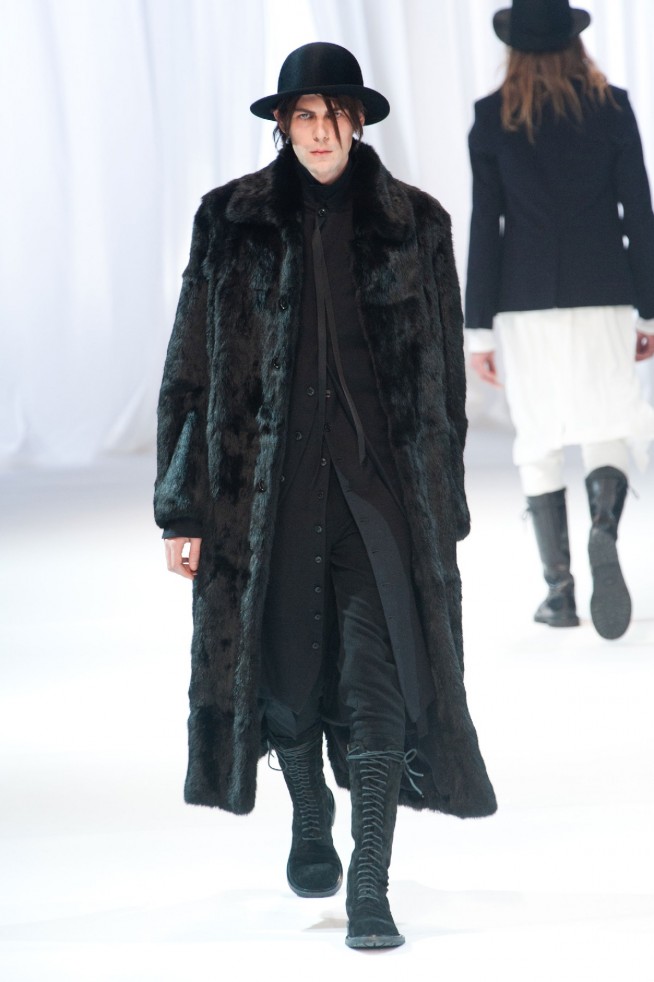 desfile-ann-demeulemeester-mennverno2013-22