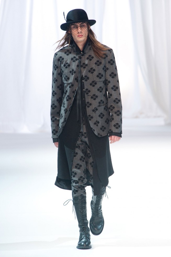 desfile-ann-demeulemeester-mennverno2013-23
