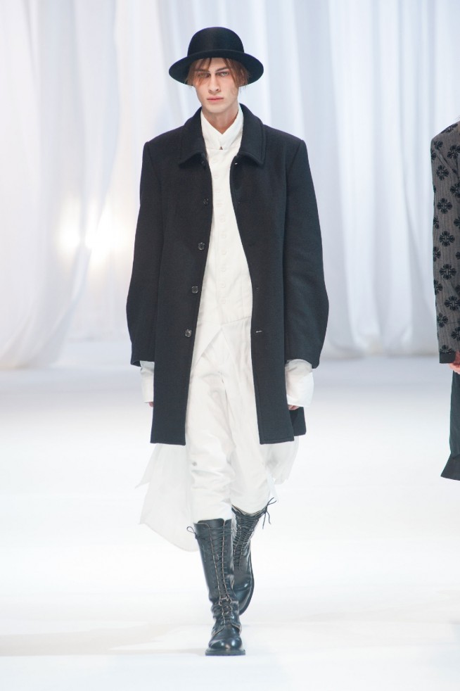 desfile-ann-demeulemeester-mennverno2013-24