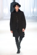 desfile-ann-demeulemeester-mennverno2013-25