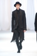 desfile-ann-demeulemeester-mennverno2013-30