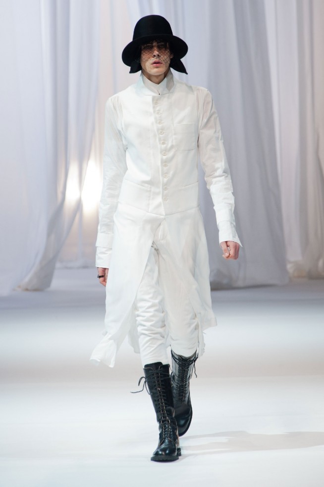 desfile-ann-demeulemeester-mennverno2013-31