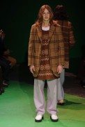 desfile-commedesgarcons-mennverno2013-08