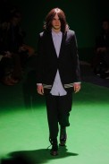 desfile-commedesgarcons-mennverno2013-23