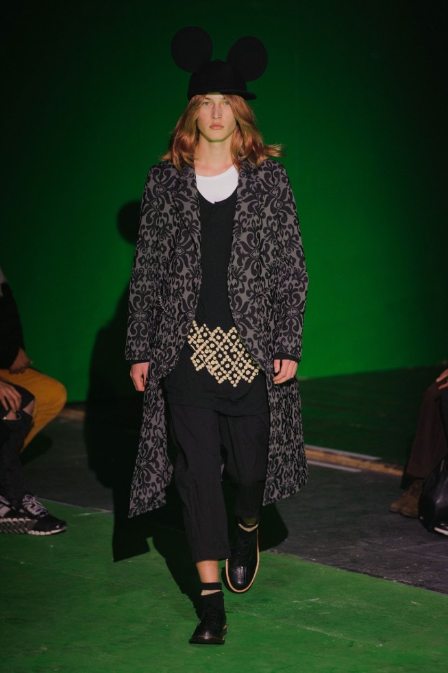 desfile-commedesgarcons-mennverno2013-41