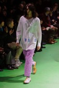 desfile-commedesgarcons-mennverno2013-46