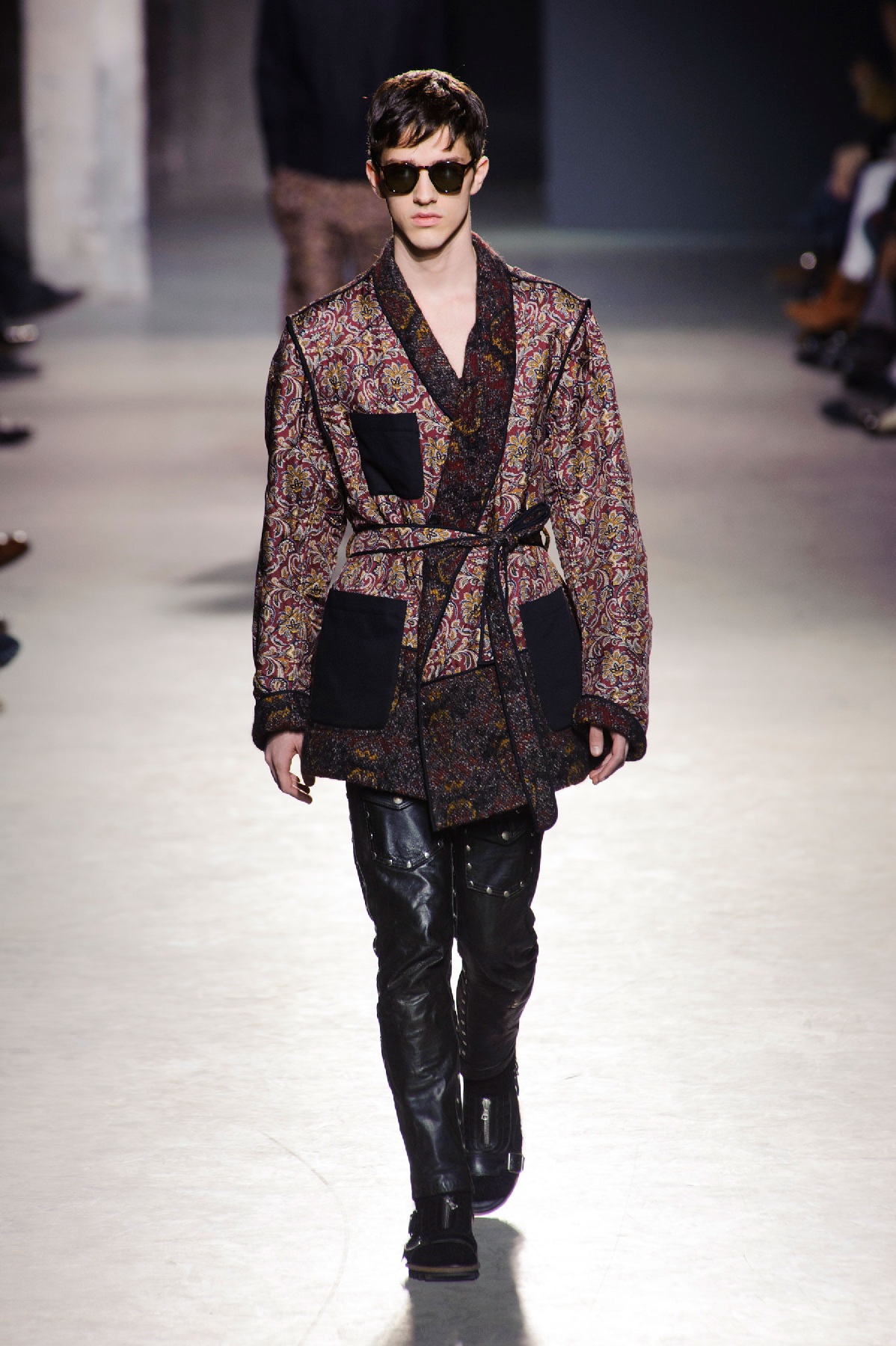 desfile-dries-van-noten-paris-men-inv2013-01