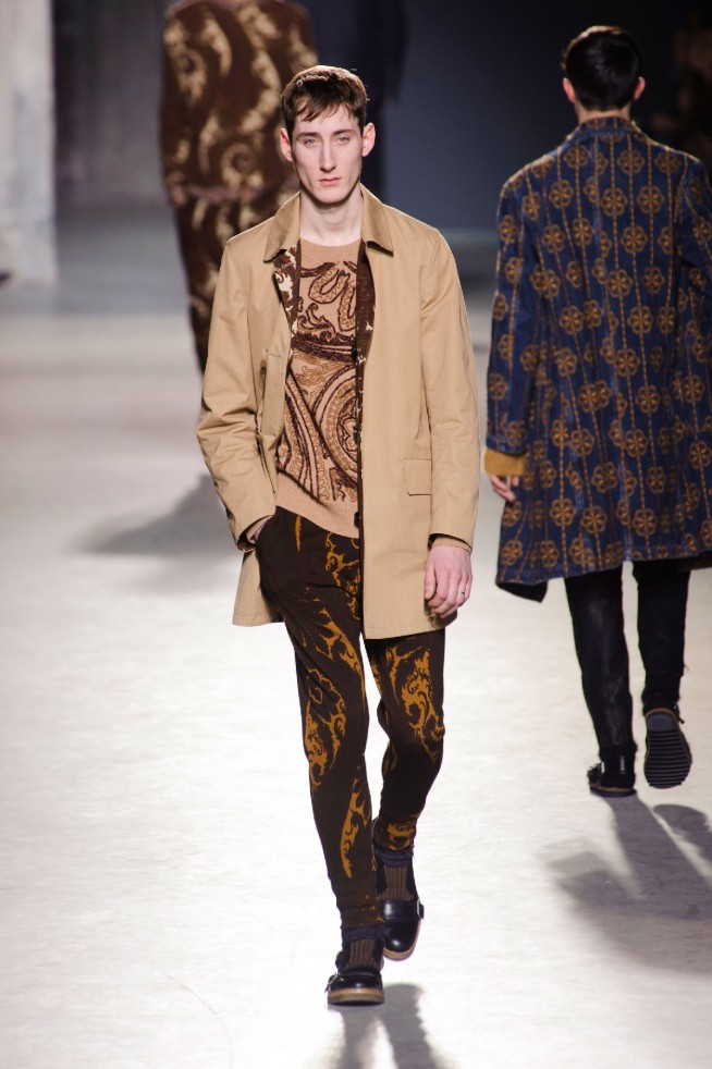 desfile-dries-van-noten-paris-men-inv2013-19