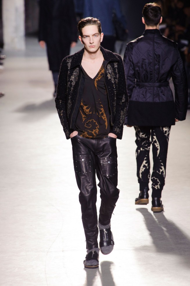 desfile-dries-van-noten-paris-men-inv2013-43