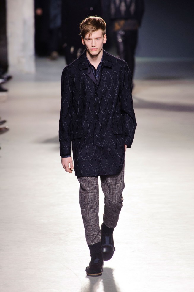 desfile-dries-van-noten-paris-men-inv2013-46