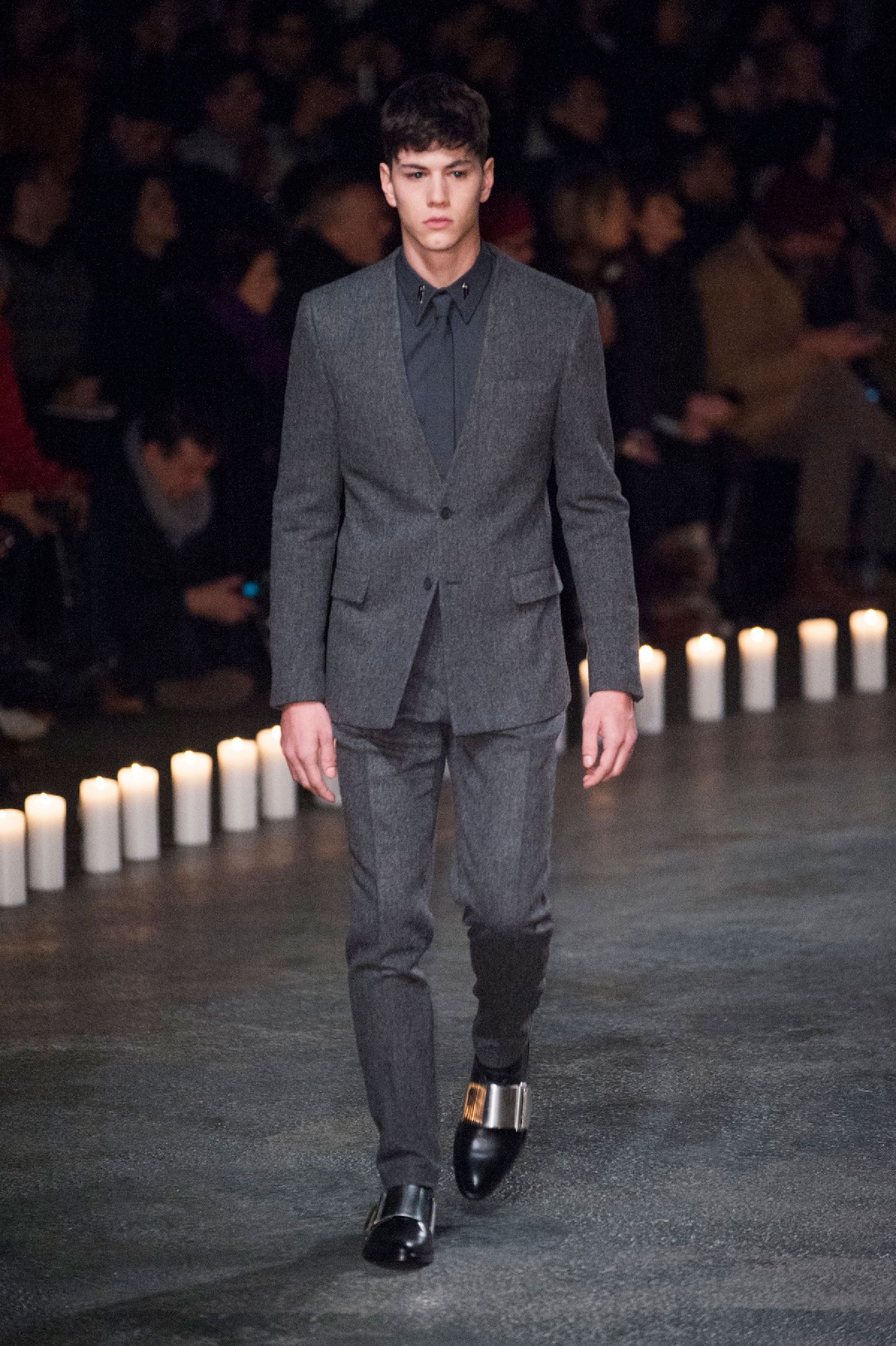 desfile-givenchy-mennverno2013-01