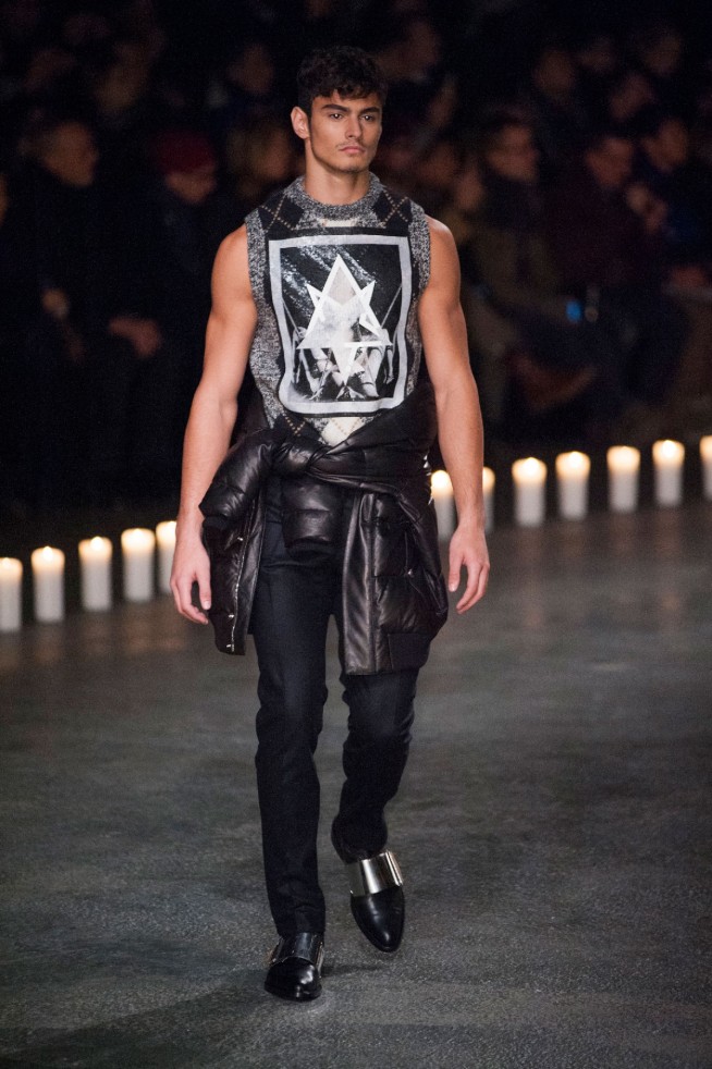 desfile-givenchy-mennverno2013-03