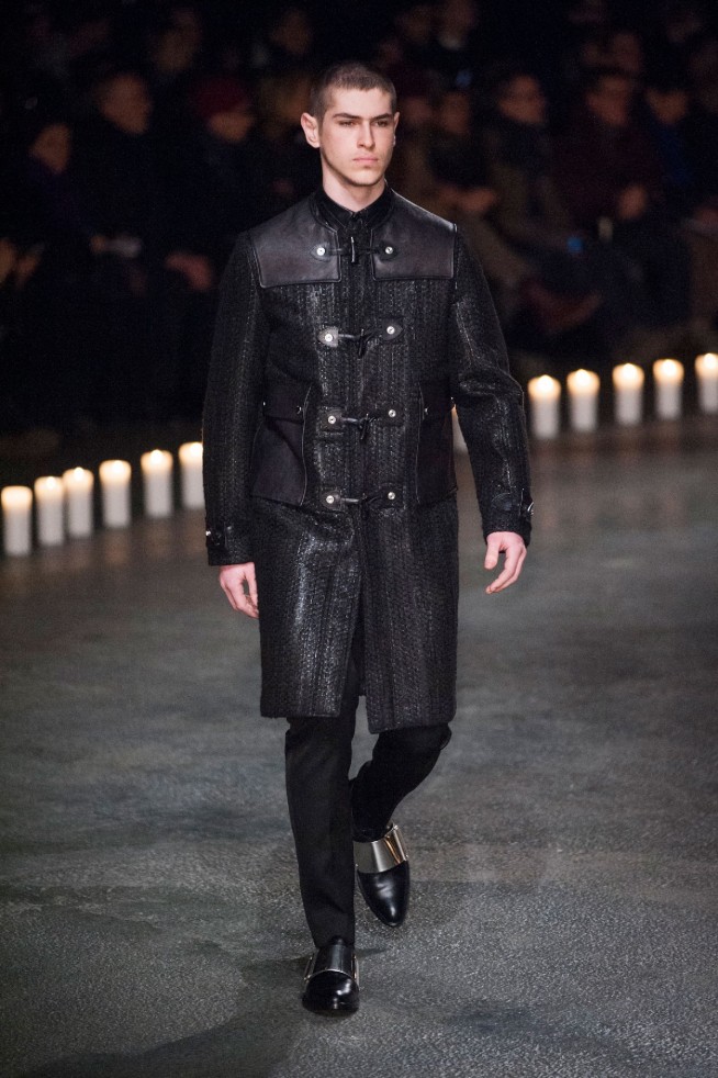 desfile-givenchy-mennverno2013-16