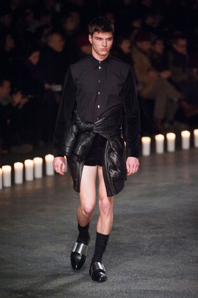 desfile-givenchy-mennverno2013-19